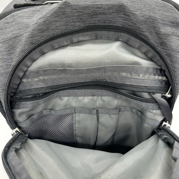 The North Face Padded Laptop Flexvent Vault Backpack Gray/Pink - Picture 10 of 16
